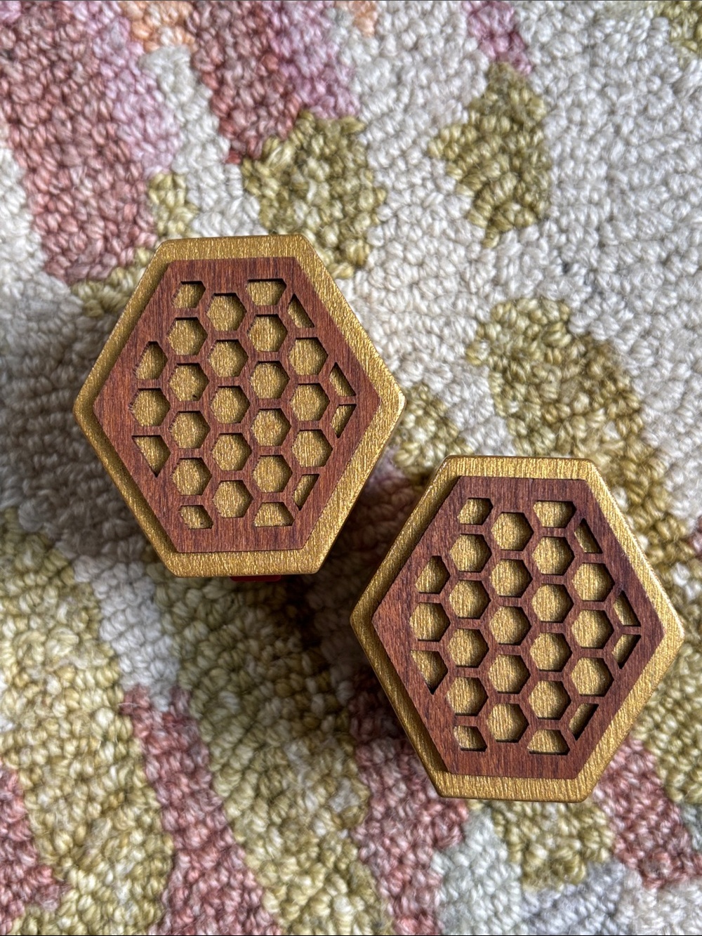 Honeycomb Wooden Hexagon Shaped salt + pepper shakers set modern design